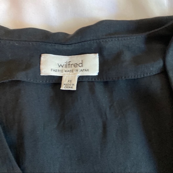 Wilfred Black V Neck Pin-tuck Button Down Blouse - Picture 9 of 13